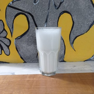 Фото Молочный коктейль ванильный (300 мл)